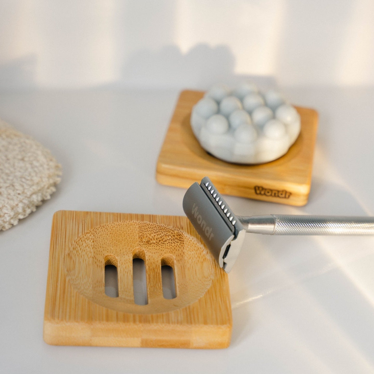 PORTE-SHAMPOING EN BAMBOU